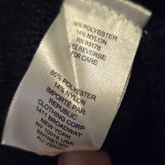 NWT T Tahari Womens Black Sweater with Embroidered Floral Sleeve Design Size M - Picture 12 of 12